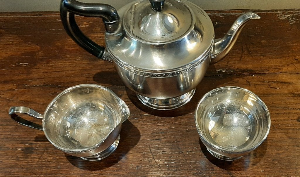 Zeer mooi Antiek verzilverd theeservies (zo goed als nieuw), Ophalen of Verzenden, Zilver