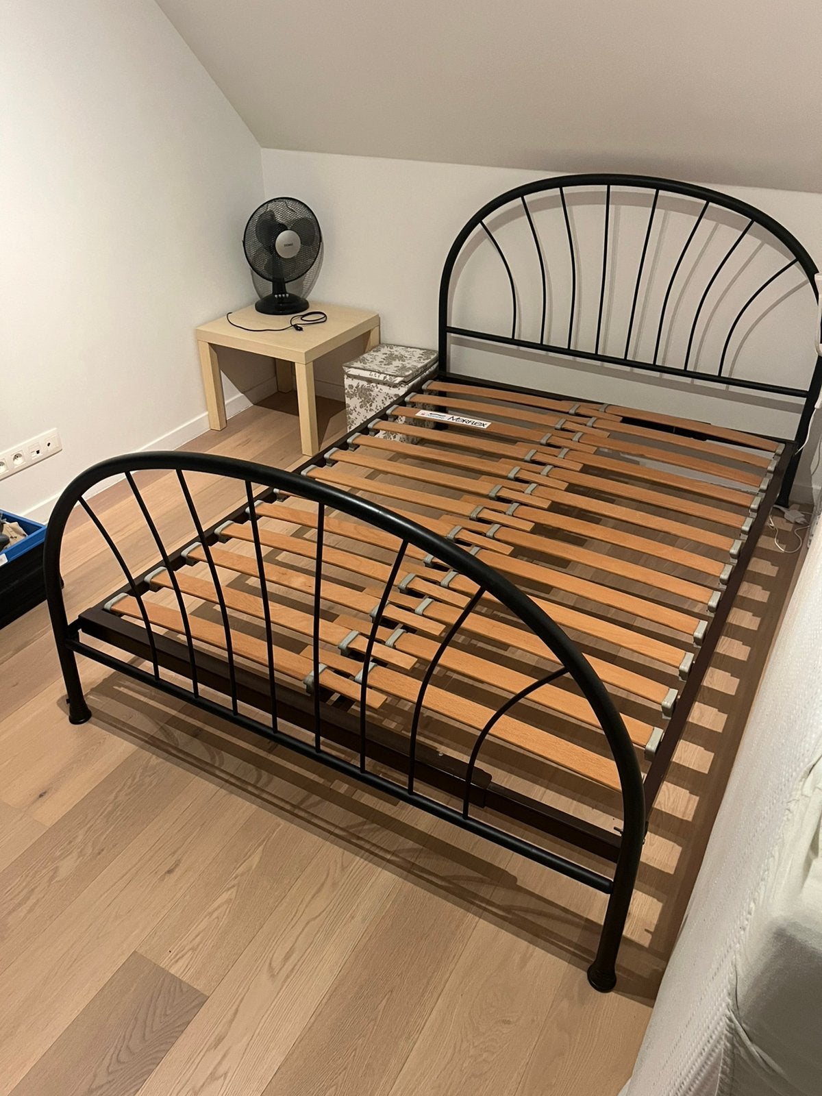 Bed 140x200, Ophalen, Gebruikt