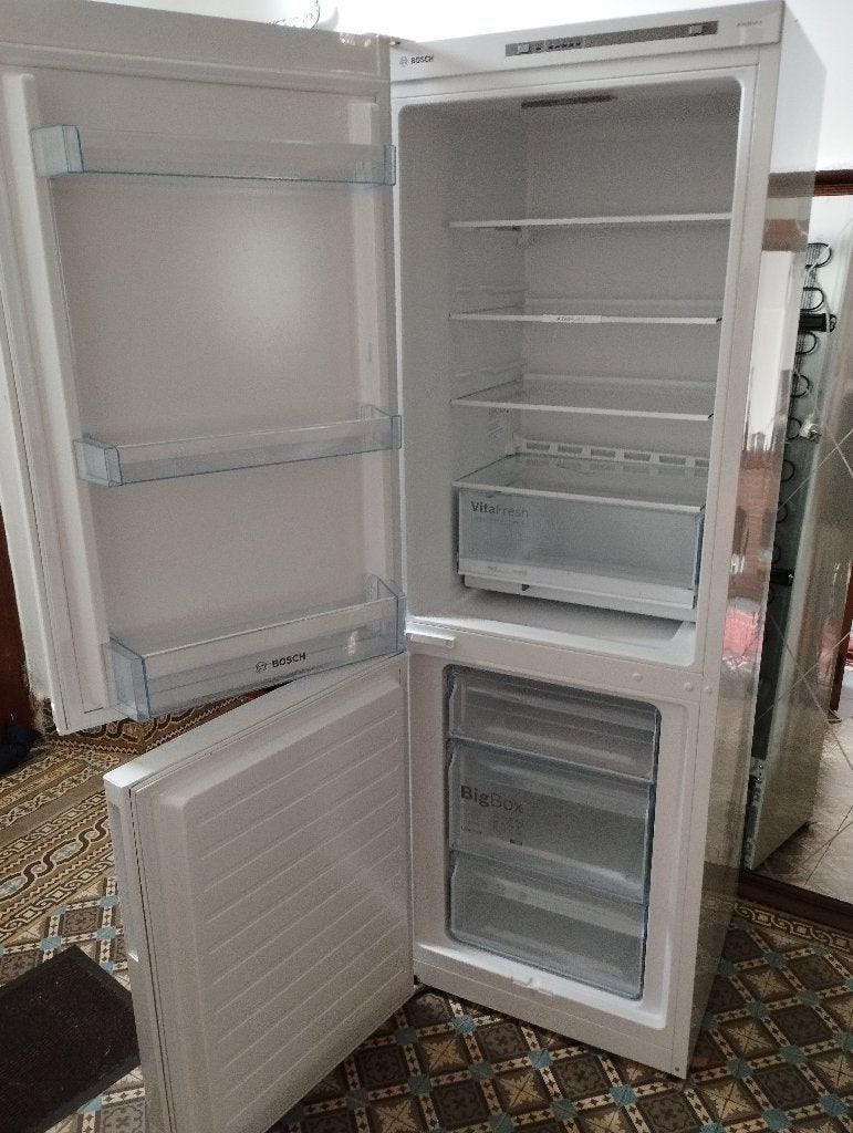 Frigo congélateur, Classe énergétique A ou plus économe, 160 cm ou plus, Comme neuf, Enlèvement
