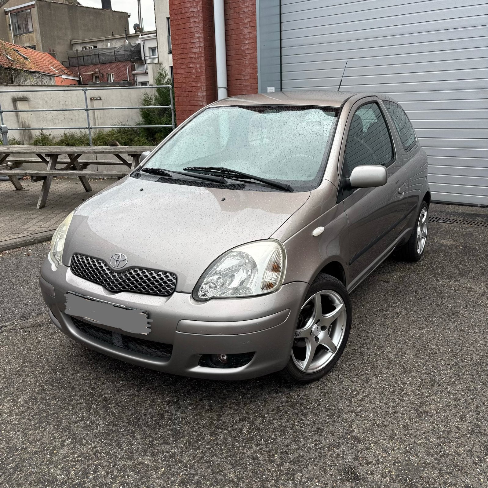 TOYOTA YARIS • AUTOMATIQUE • ESSENCE • 148.000 km • CLIM, Autos, Achat, Ordinateur de bord, Automatique, Particulier