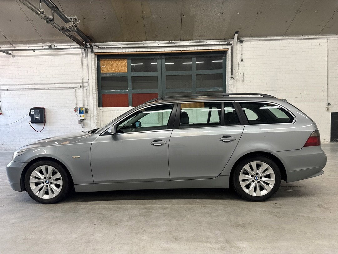 BMW 5-serie Touring 523i Executive M | Trekhaak | Navigatie, Auto's, Automaat, Achterwielaandrijving, 2497 cc, 230 g/km