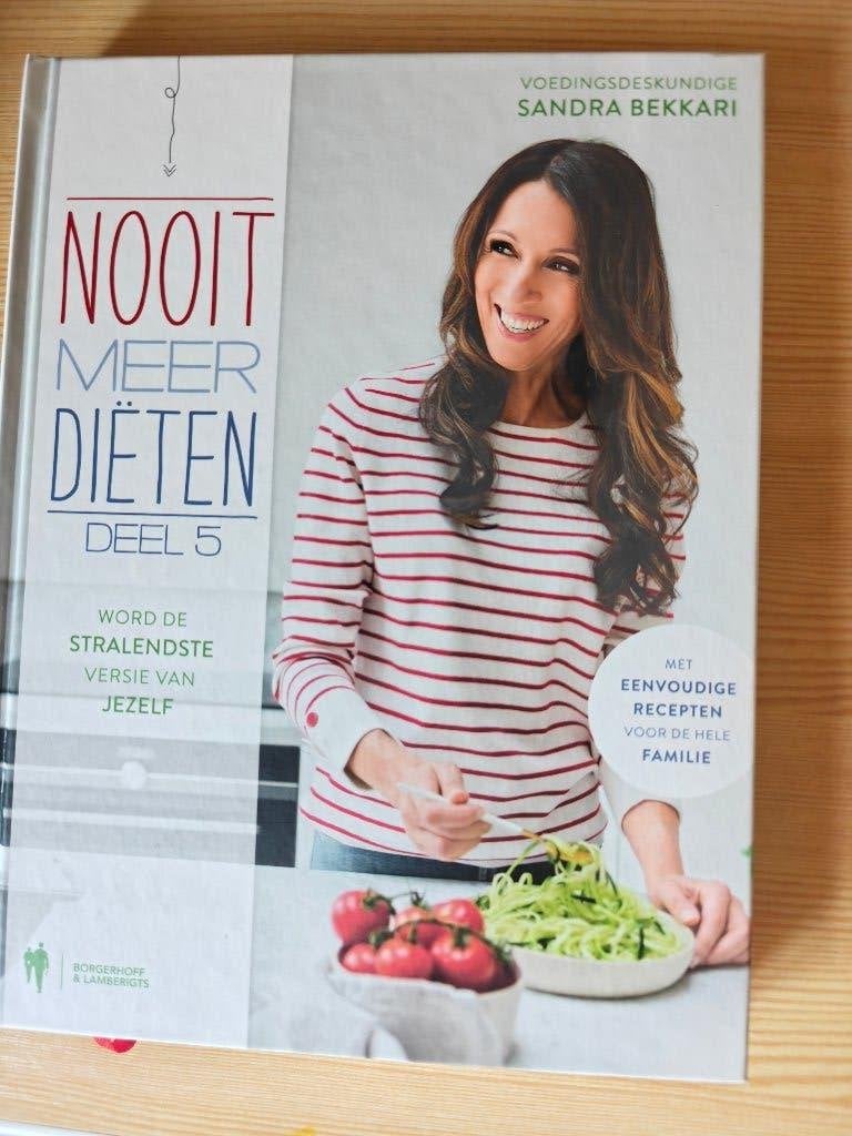 Nooit meer diëten 5 – Sandra Bekkari, Boeken, Voorgerechten en Soepen, Gezond koken, Ophalen of Verzenden, Zo goed als nieuw