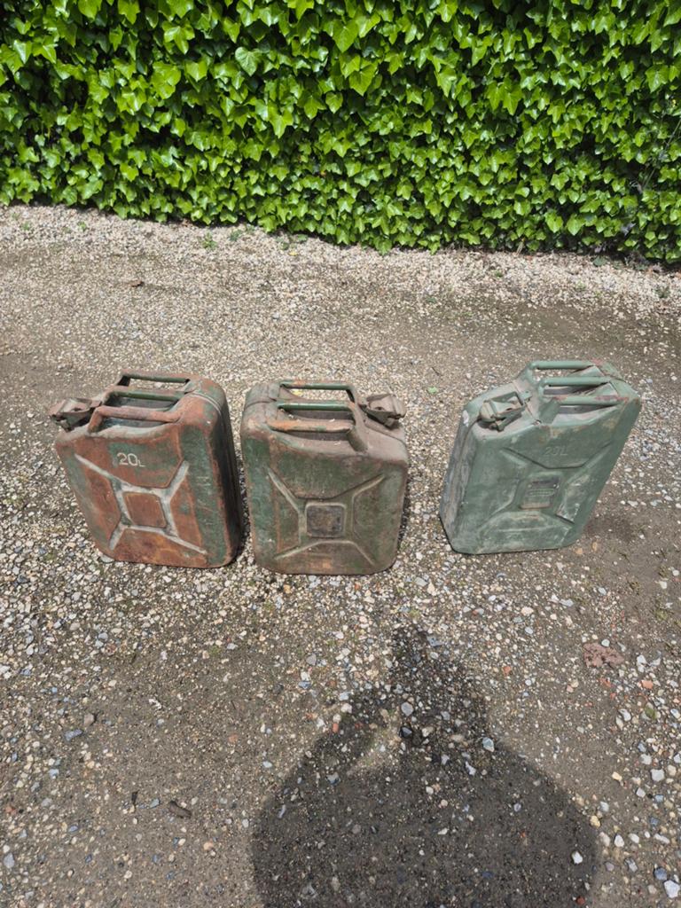 Jerrycans à vendre, Collections, Objets militaires | Seconde Guerre mondiale, Enlèvement