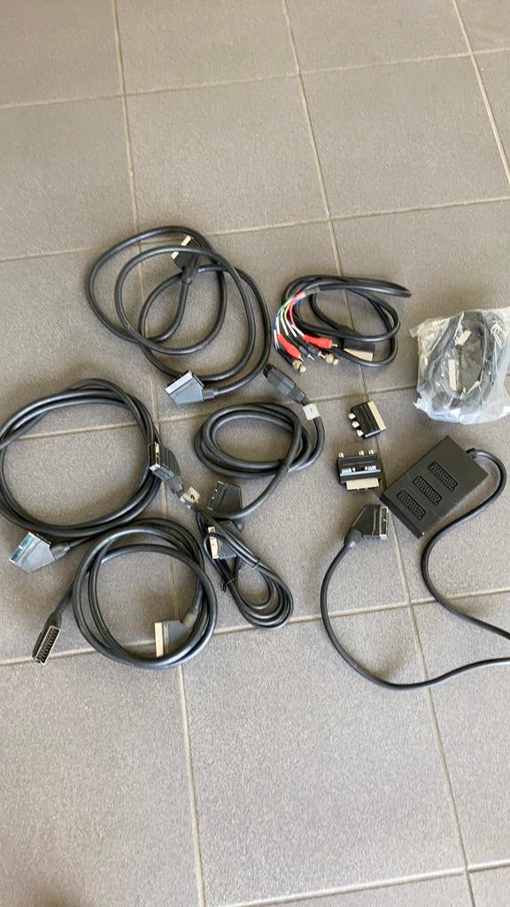 Lot van allerlei scart kabels, Ophalen, Nieuw