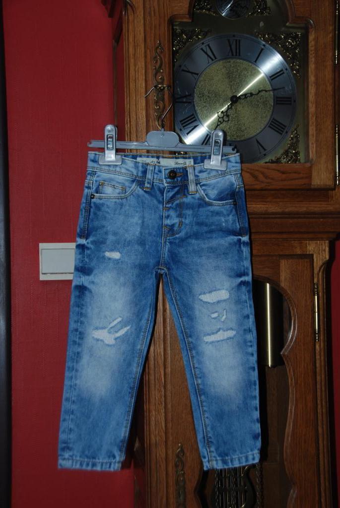 Pantalon jeans mode à trous bleu moyen délavé T98cm ou 2/3A, Pantalon, Garçon, Enlèvement ou Envoi, Denim Co