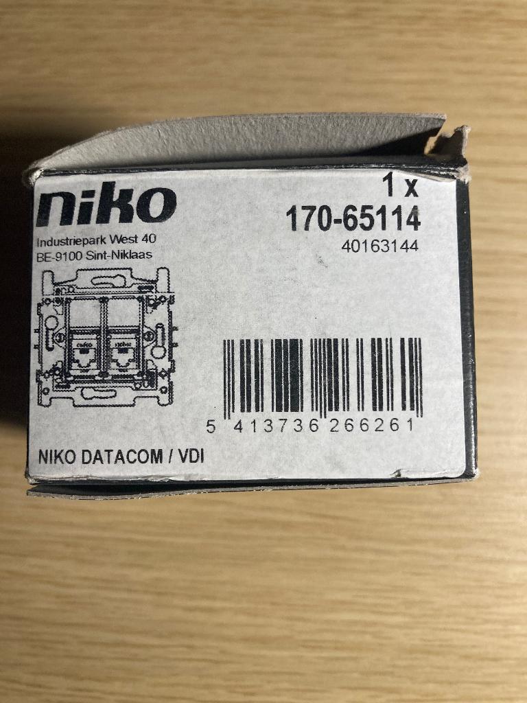 Niko - sokkel - 2x RJ11 UTP, Bricolage & Construction, Électricité & Câbles, Neuf, Autres types, Enlèvement