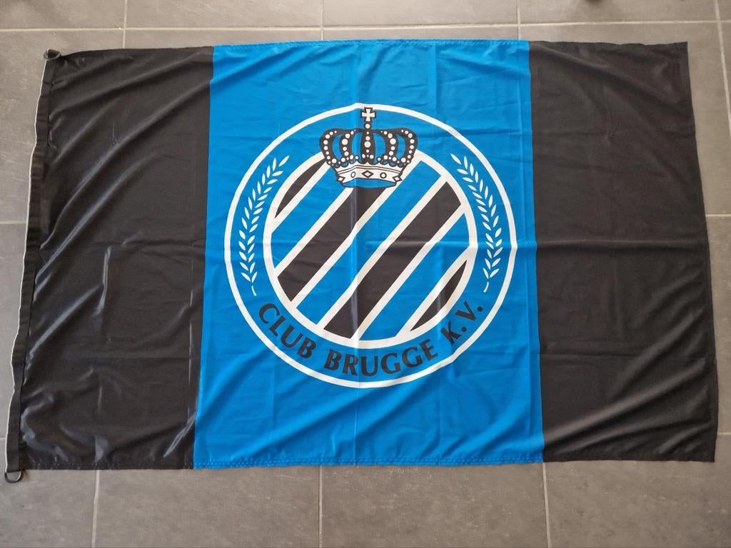 grote vlag van Club Brugge, Ophalen, Zo goed als nieuw