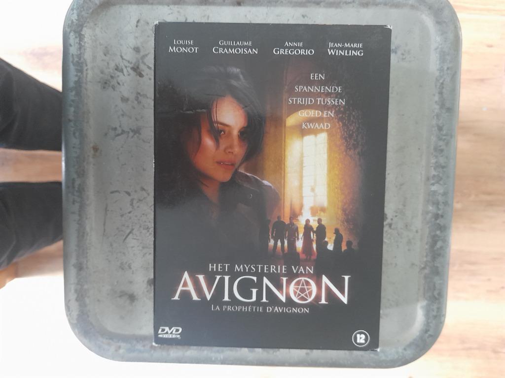 Het mysterie van Avignon (8 aflevering), À partir de 12 ans, Envoi, Comme neuf, Drame