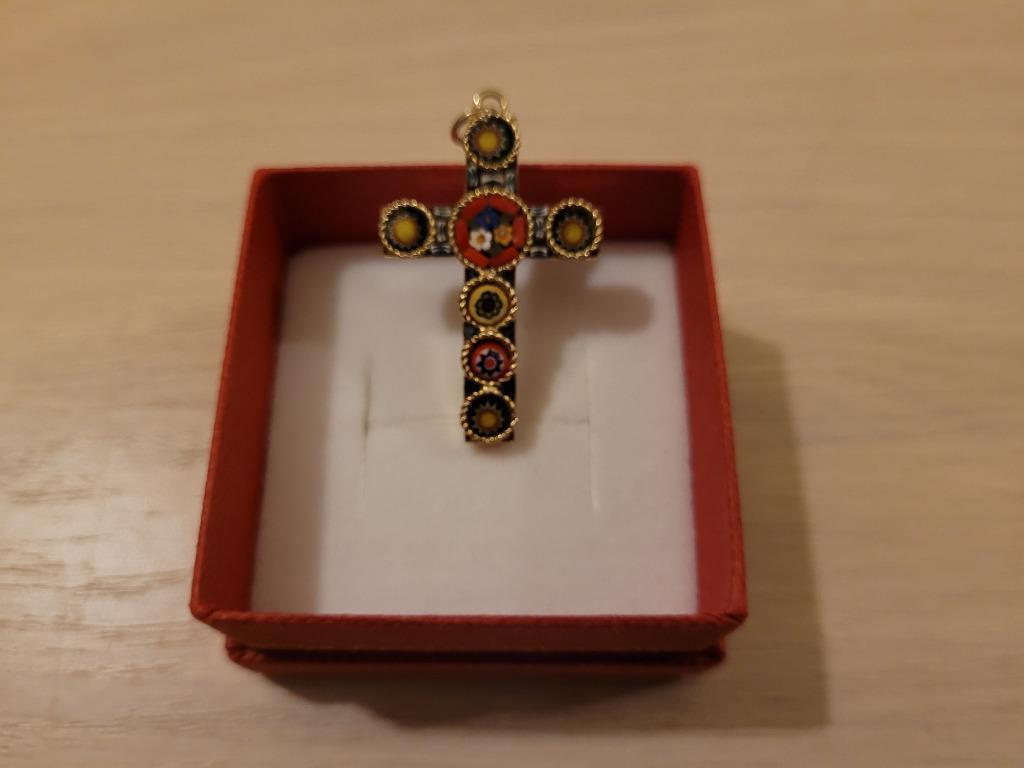 pendentif une croix en or 18 carat, Bijoux, Sacs & Beauté, Enlèvement ou Envoi, Or, Comme neuf, Or