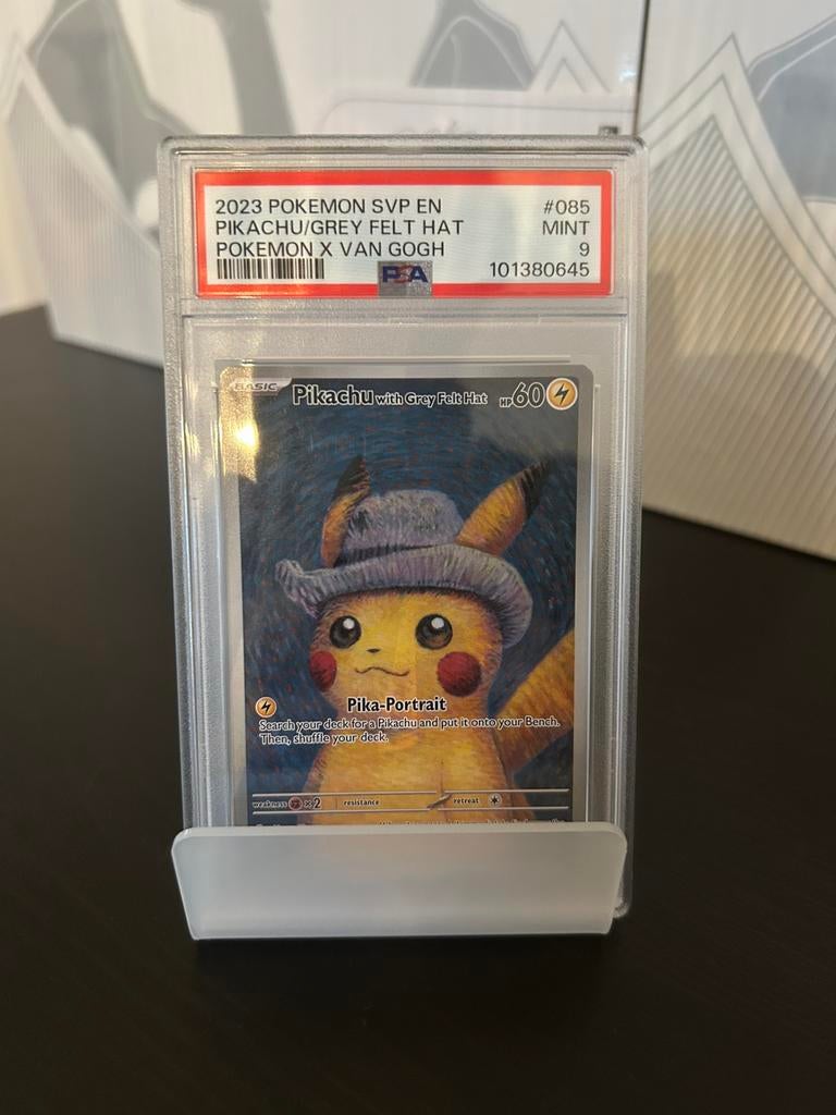 pikachu with grey felt hat PSA 9, Hobby en Vrije tijd, Verzamelkaartspellen | Pokémon, Ophalen of Verzenden, Zo goed als nieuw