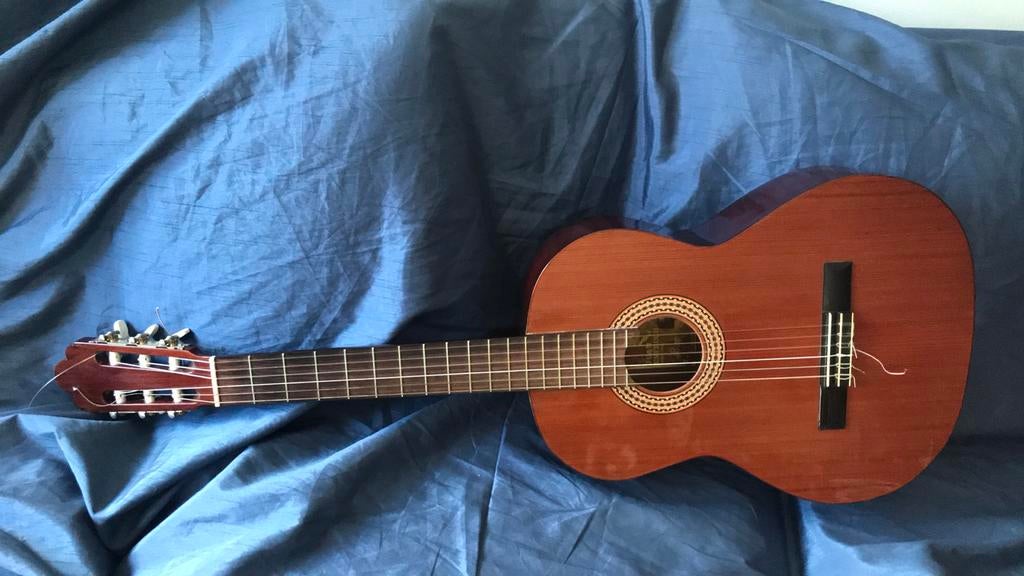 Guitare classique 101, 37,5, 10 cm + housse de transport, Zo goed als nieuw