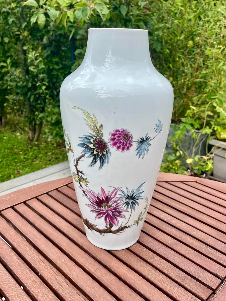 Grote vaas met bloemendecoratie in Limoges-porselein, Ophalen of Verzenden