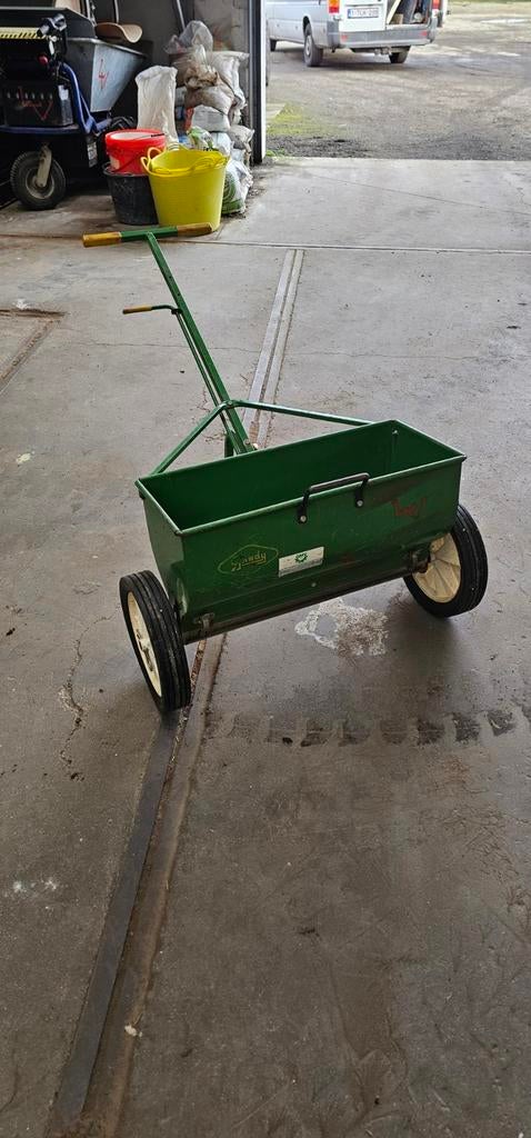 Zaai machine Gandy 60cm nuttig ijzeren bak, Caravans en Kamperen, Ophalen