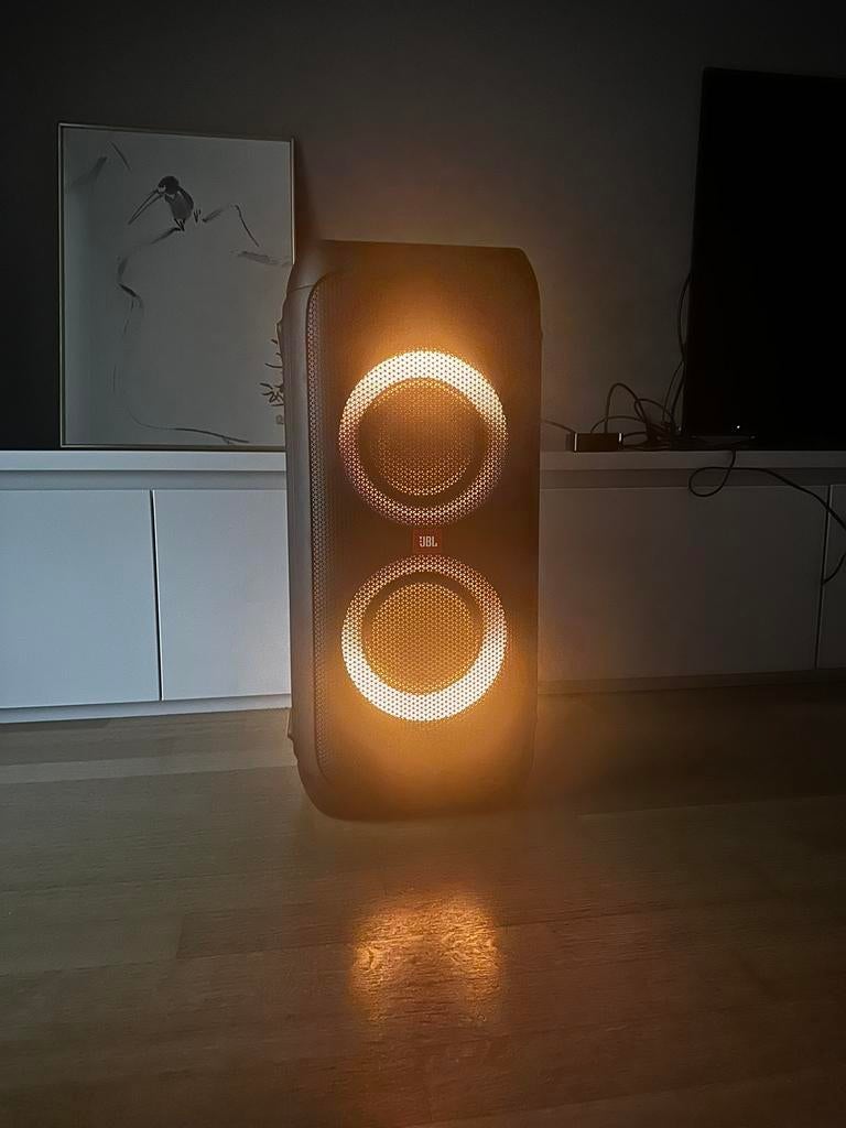 TE HUUR: JBL PARTYBOX 310, Enlèvement, Comme neuf, JBL