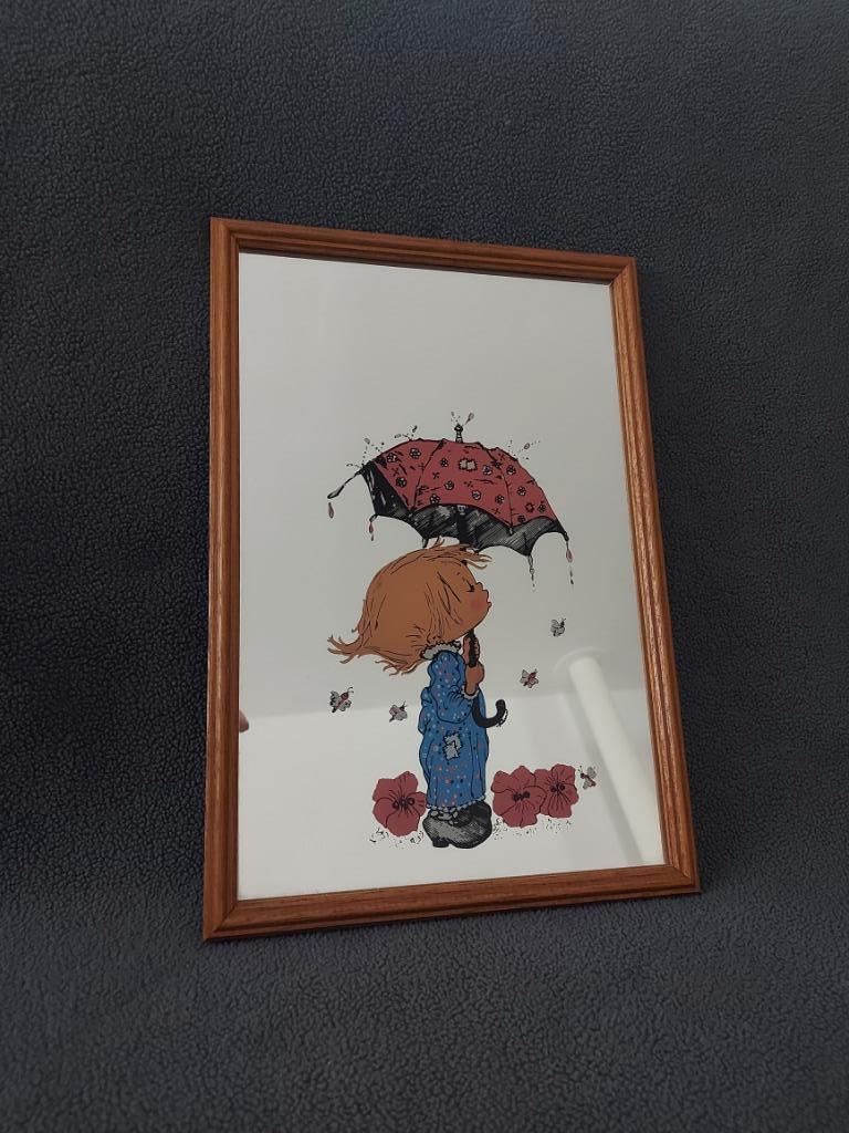 Met kinderen versierde spiegel in de regen, Ophalen, Zo goed als nieuw, Spiegel