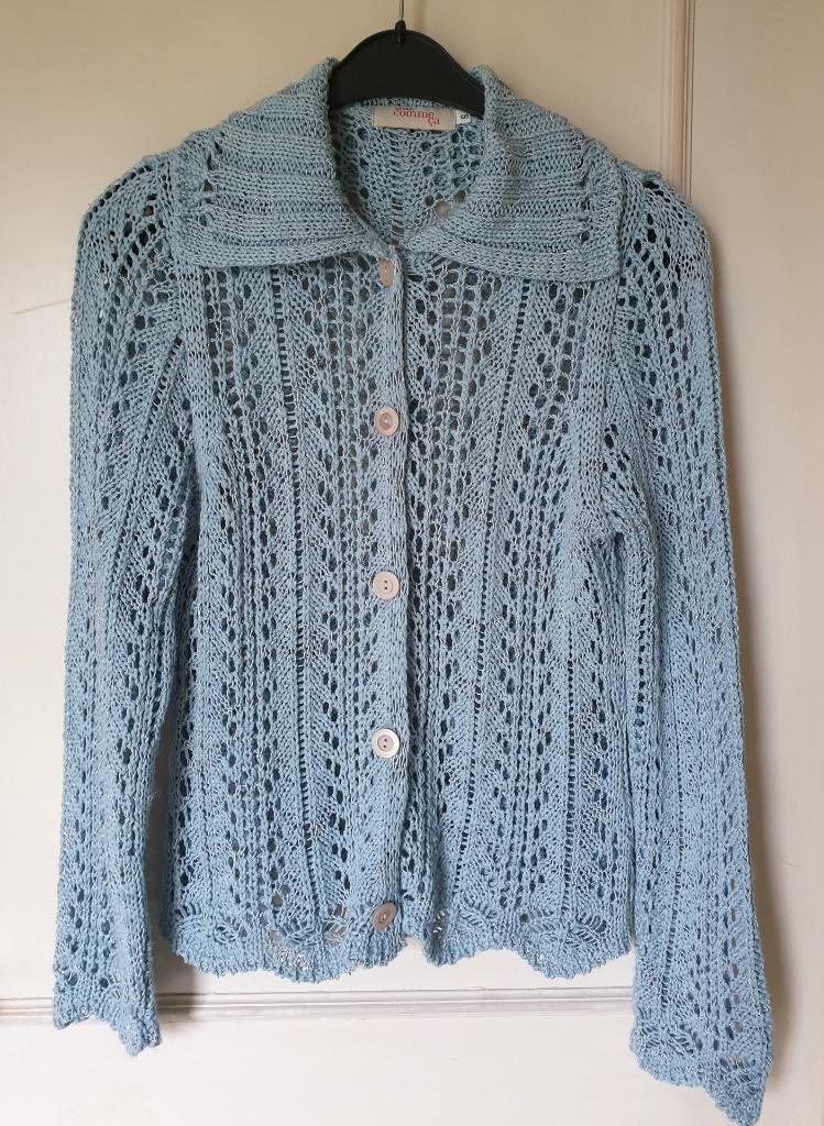 mooie gilet golvende randen gaatjes 2 tinten blauw Comme ça, Kleding | Dames, Blauw, Maat 36 (S), Gedragen, Comme ça