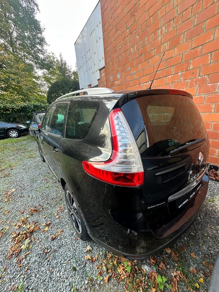 RENAULT SYINIC/2014/141000KM/, Auto's, Voorwielaandrijving, Zwart, Zwart, Leder