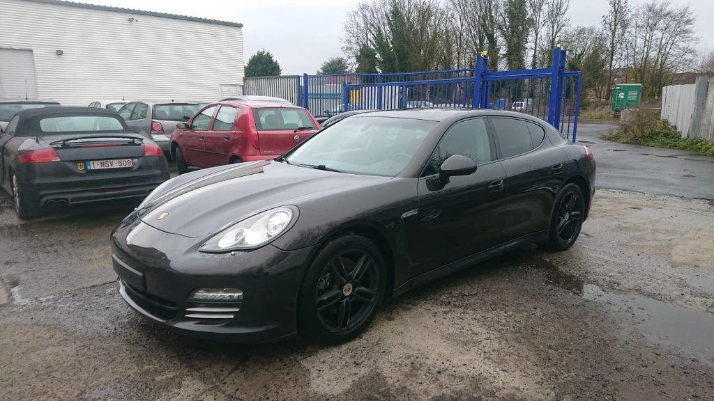 Porsche panamera 4 3600cc essence gps bt auto 186000 KM, Auto's, Porsche, Bedrijf, Te koop, Panamera, 4x4, ABS, Airbags, Airconditioning