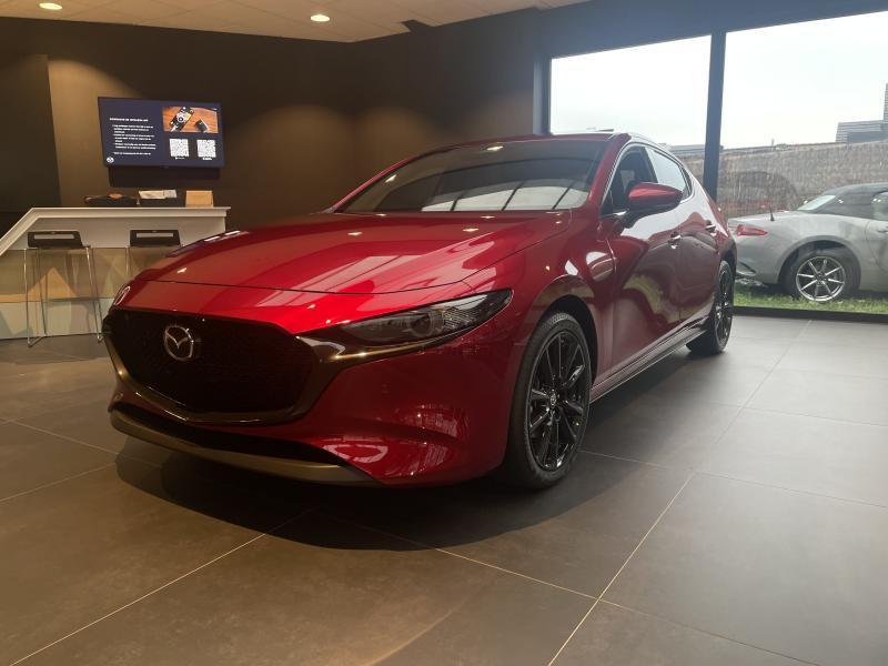 Mazda 3 Hatchback e-Skyactiv X 186 hp, Auto's, Mazda, Adaptieve lichten, Adaptive Cruise Control, Airbags, Airconditioning, Alarm