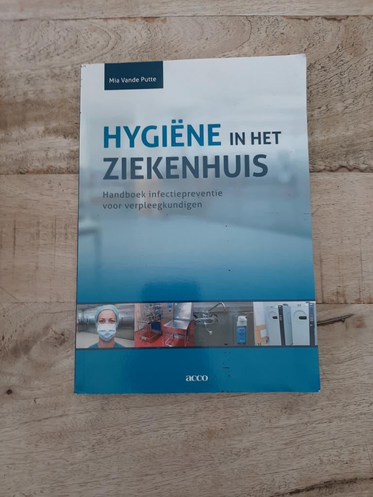 Hygiëne in het ziekenhuis, Enlèvement, Comme neuf, Enseignement supérieur, Mia Vande Putte