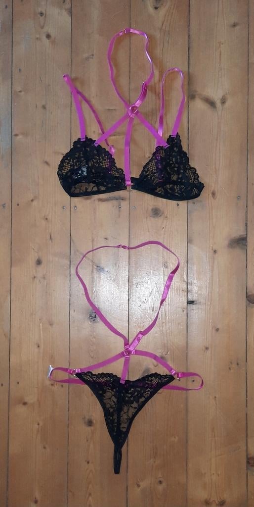 NOUVEL ensemble de lingerie 2 pièces « S », Lingerie, Enlèvement ou Envoi, Noir, Ensemble
