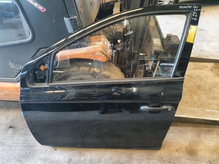 Portière 4portes avant gauche d'un Hyundai I20 (FR), -, 3 mois de garantie, Utilisé, Porte