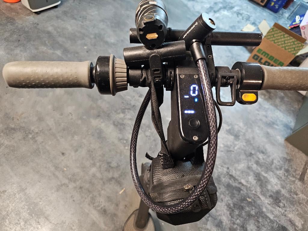 Ninebot max g30, Fietsen en Brommers, Ophalen, Gebruikt, Elektrische step (E-scooter), Segway ninebot