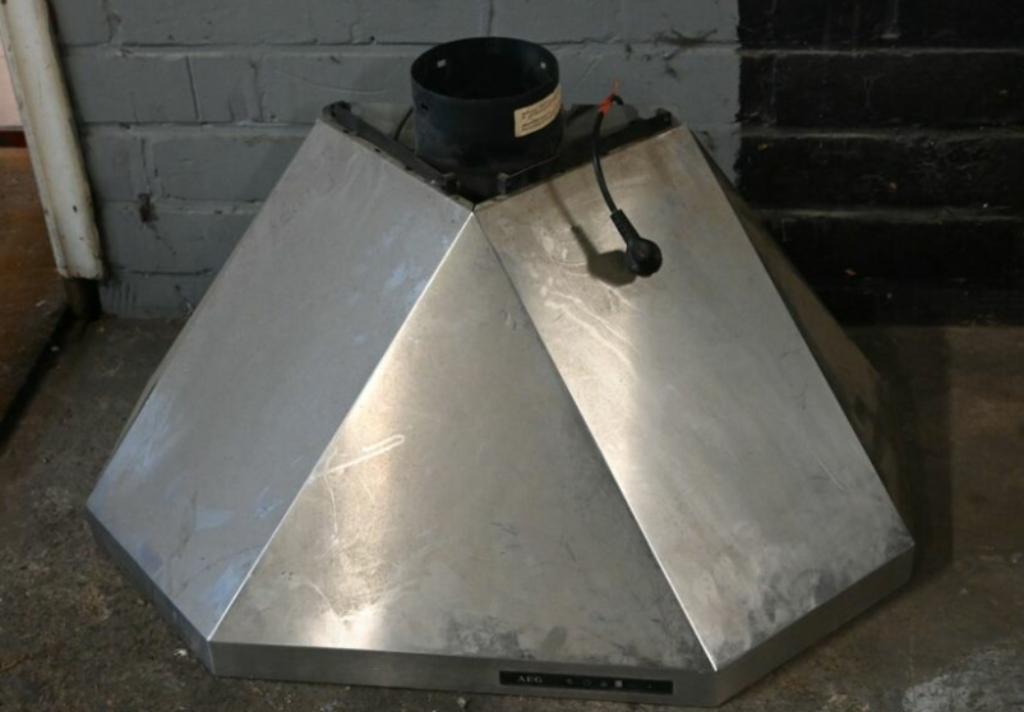 RVS / INOX afzuigkap met verlichting, Elektronische apparatuur, Ophalen, Gebruikt, Vrijstaand, Wandschouwkap
