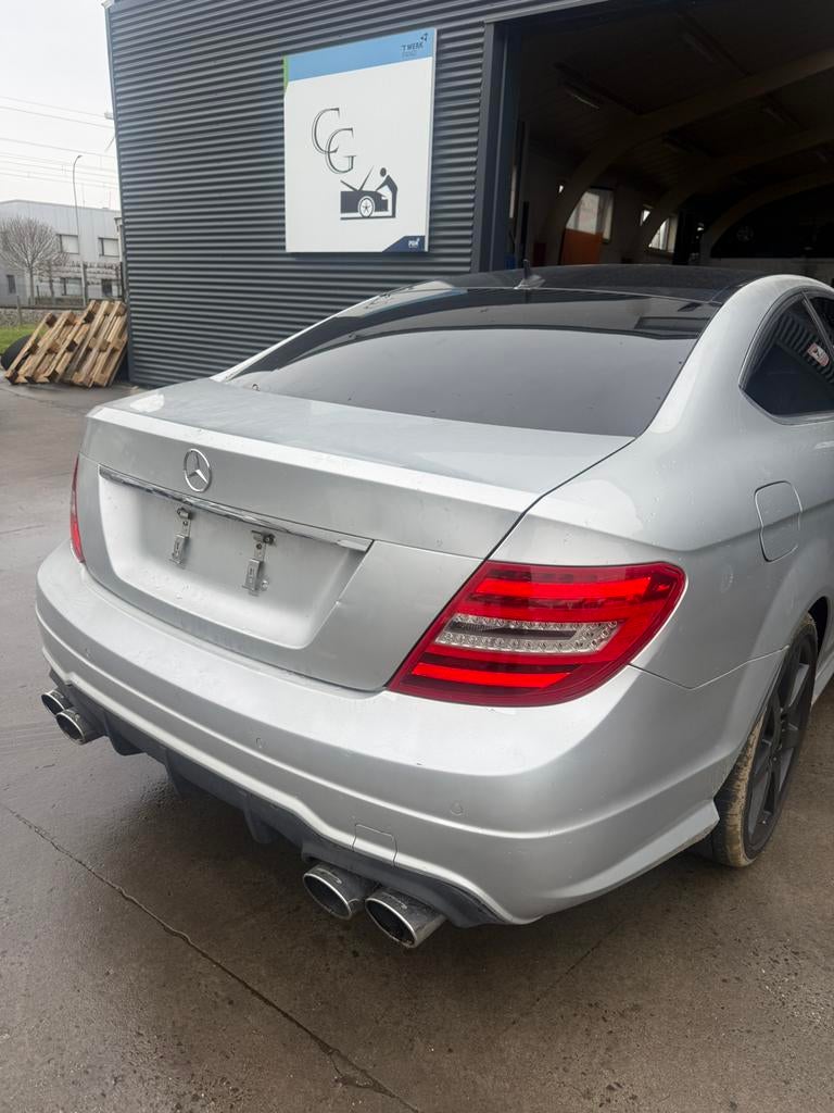 Mercedes C 204 Coupe Onderdelen, Autos, Mercedes-Benz, Particulier, Coupé, Noir, Enlèvement ou Envoi