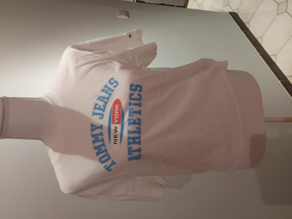 Nieuwe witte tshirt van Tommy Jeans maat s, Enlèvement ou Envoi, Neuf, Taille 36 (S)
