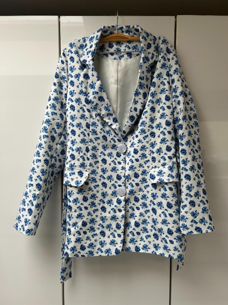 Veste blanche à fleurs bleues Shein - Taille M *, Taille 38/40 (M), Enlèvement ou Envoi, Comme neuf, SHEIN