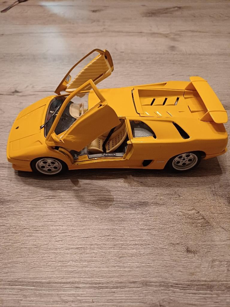 Lamborghini diabolo 1/18, Hobby en Vrije tijd, Ophalen, Zo goed als nieuw, Auto, Burago