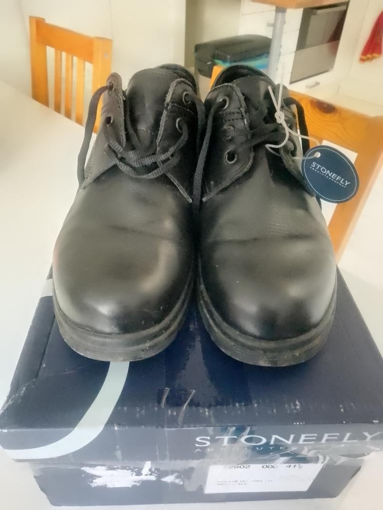 Stonefly taille 41½ en vrai cuir noir, Vêtements | Hommes, Chaussures, Enlèvement ou Envoi, Comme neuf, Noir