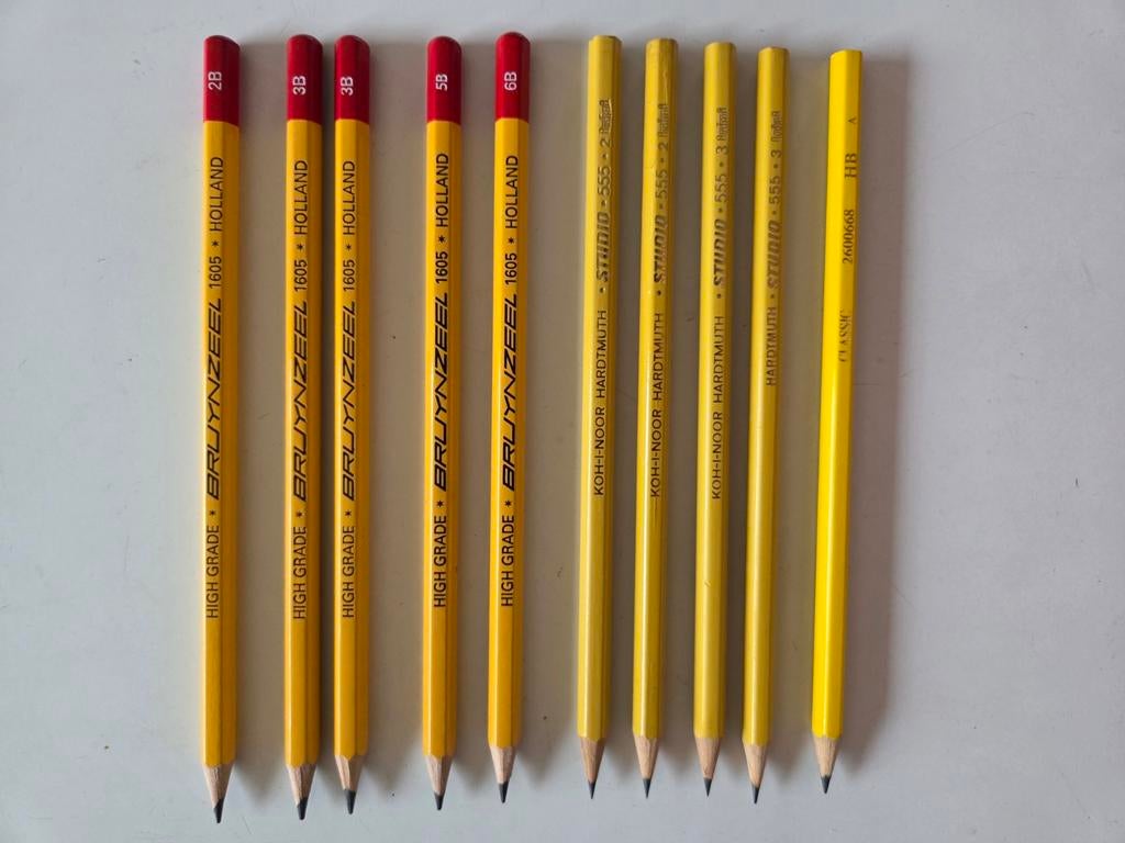 10 nouveaux crayons, Enlèvement ou Envoi, Neuf