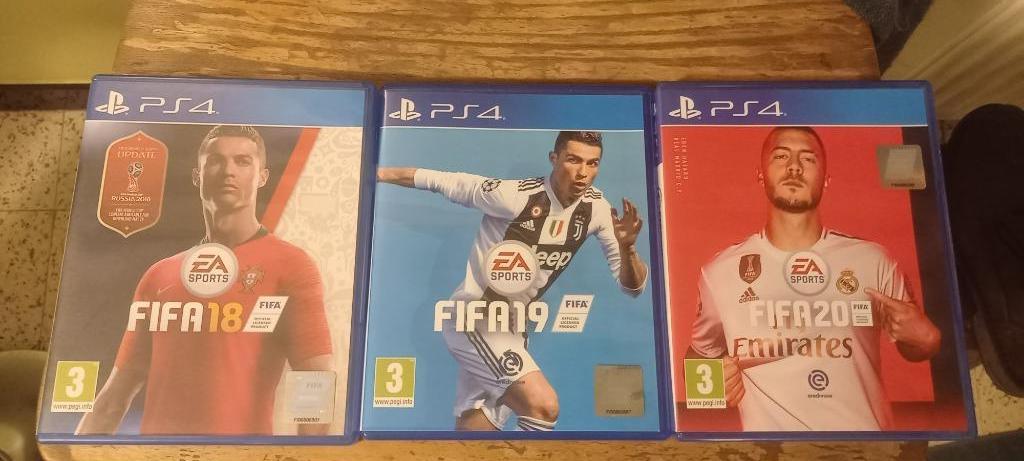Fifa 18, 19, 20 Ps4, Ophalen of Verzenden, Zo goed als nieuw, Sport