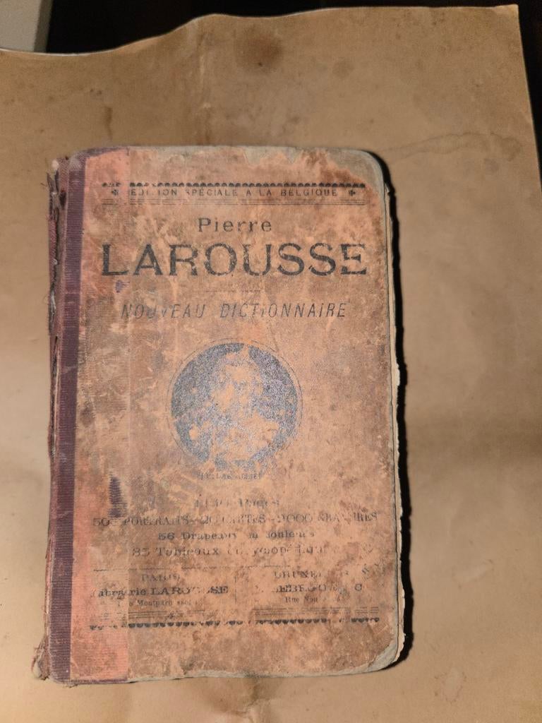 Pierre Larousse Nouveau Dictionnaire, Antiek en Kunst, Antiek | Boeken en Manuscripten, Ophalen