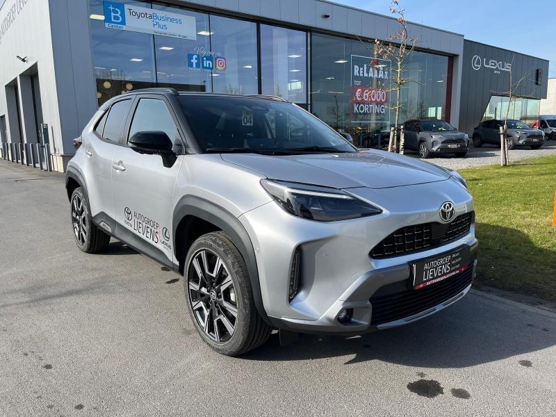 Toyota Yaris Cross 1.5 HYB style +luxurypack, Auto's, Automaat, 1498 cc, Zwart, Overige kleuren