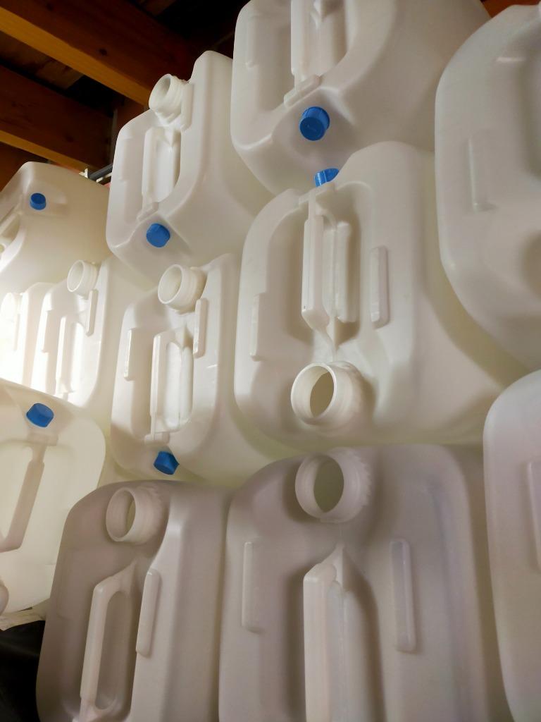 Bidons 20 liters en 25 liters, Tuin en Terras, Regentonnen, Minder dan 75 liter, Verzenden, Zo goed als nieuw, Kunststof