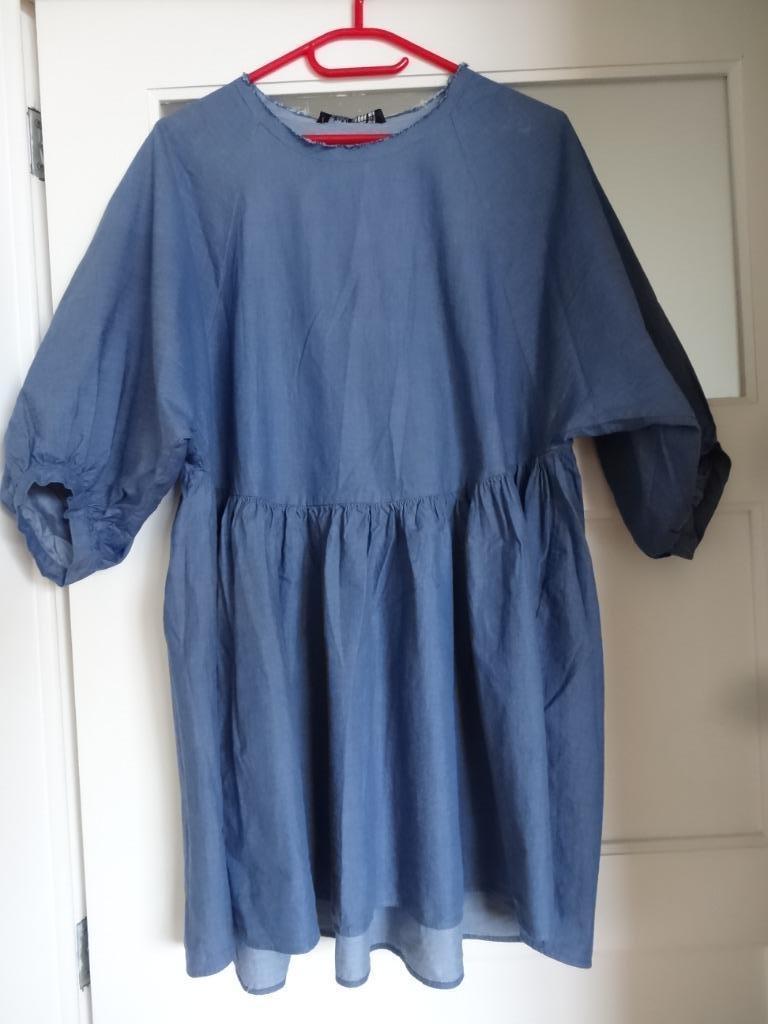 Jolie robe neuve en jeans léger bleu Zara, Neuf, Taille 38/40 (M), Enlèvement ou Envoi, Bleu