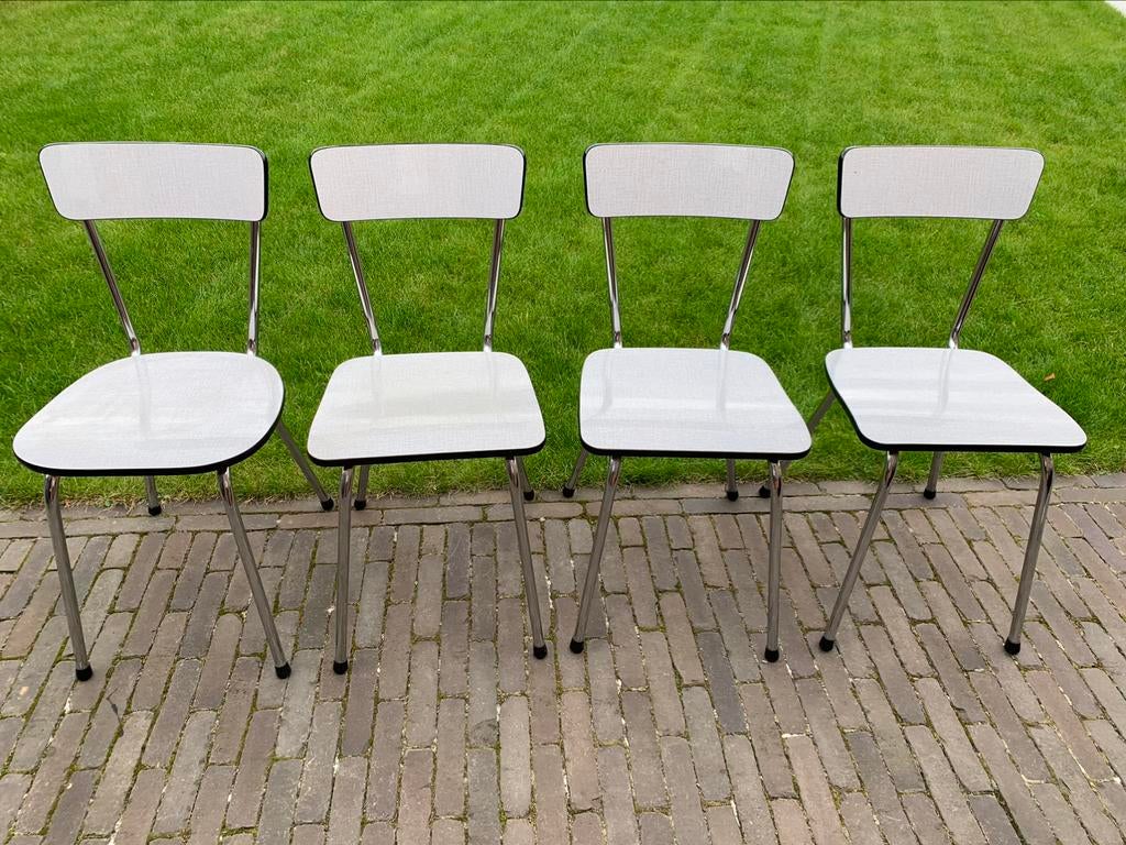 4 vintage stoelen in goede staat, Enlèvement, Utilisé