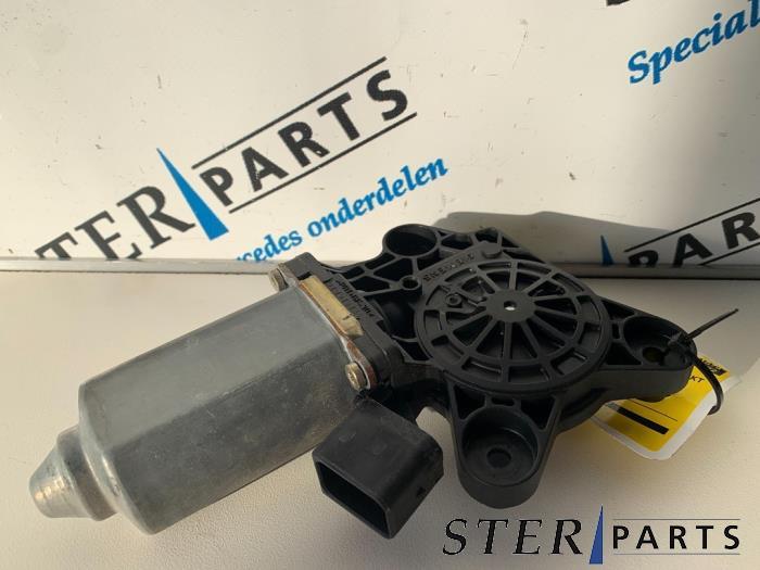Moteur de vitre portière d'un Mercedes S-Klasse, Autos : Pièces & Accessoires, Enlèvement ou Envoi, 3 mois de garantie, Utilisé