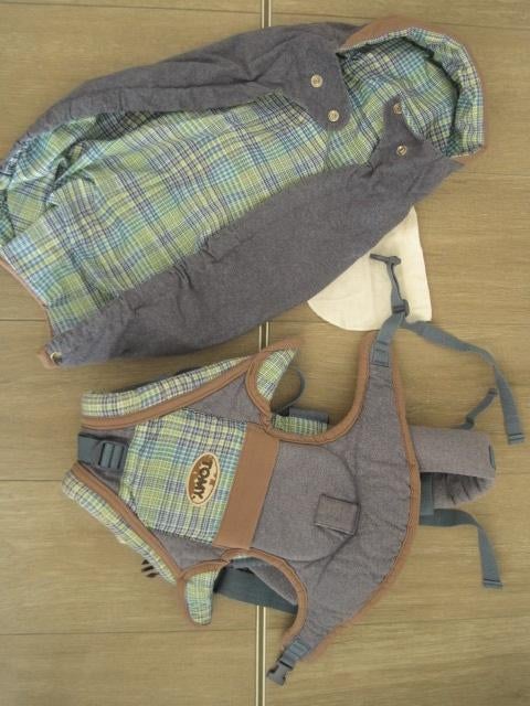 Baby draagzak Tomy jeans met cape - spuuglapje - wikkeldoek, Ophalen of Verzenden, Gebruikt, Draagzak, Overige merken