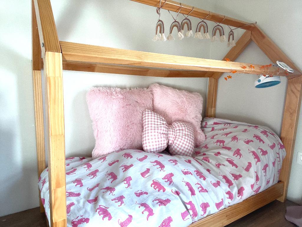 Kinderbed huisjesvorm, 70 à 85 cm, Sommier à lattes, Enlèvement, Utilisé