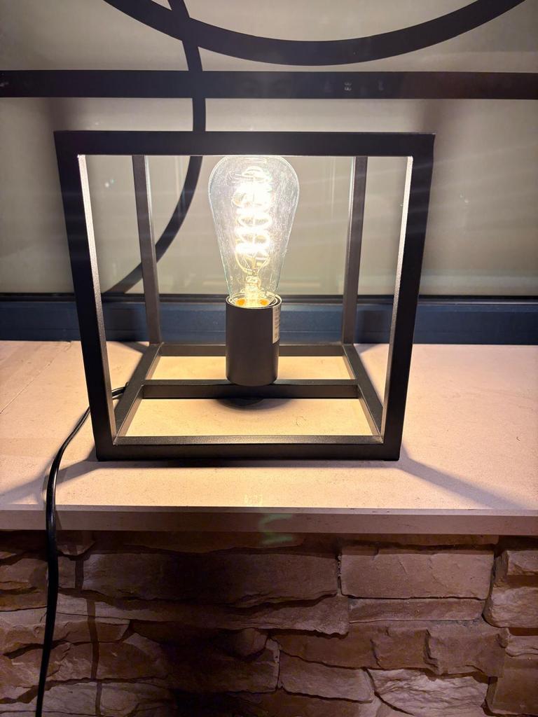 Lampe moderne, Enlèvement, Comme neuf