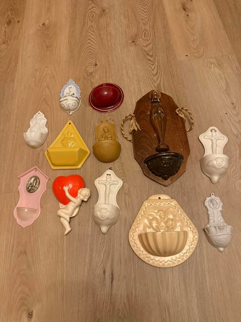 Lot wijwatervatjes wijwater religie, Antiek en Kunst, Ophalen