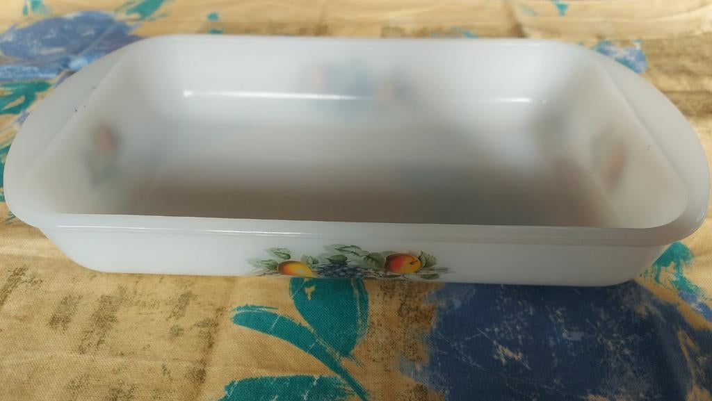 plat en arcopal, Enlèvement ou Envoi, Utilisé