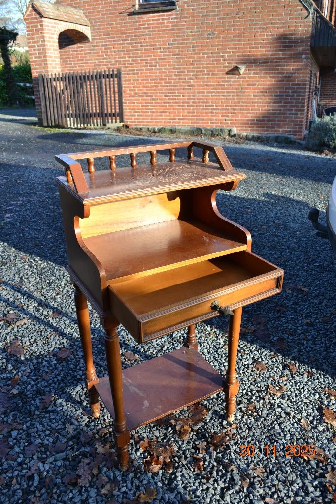 petit meuble à repeindre, Antiquités & Art, Curiosités & Brocante, Enlèvement