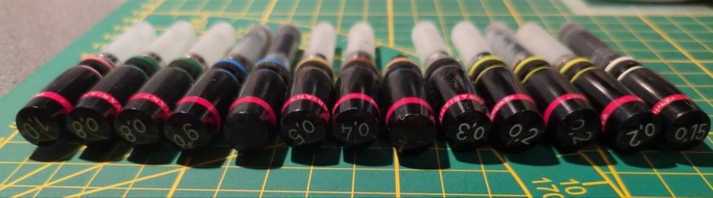 Lot de 13 têtes Rotring Variant vintage, Enlèvement ou Envoi, Utilisé, Crayon ou Feutre