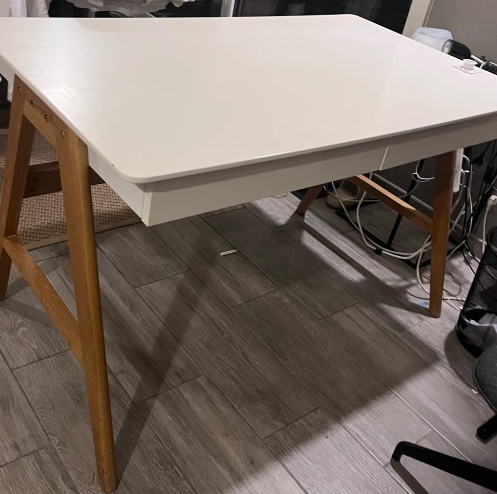 Table de bureau, Enlèvement, Comme neuf