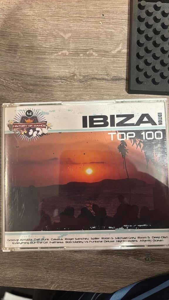 History of dance - Ibiza edition Top 100, Ophalen of Verzenden, Zo goed als nieuw